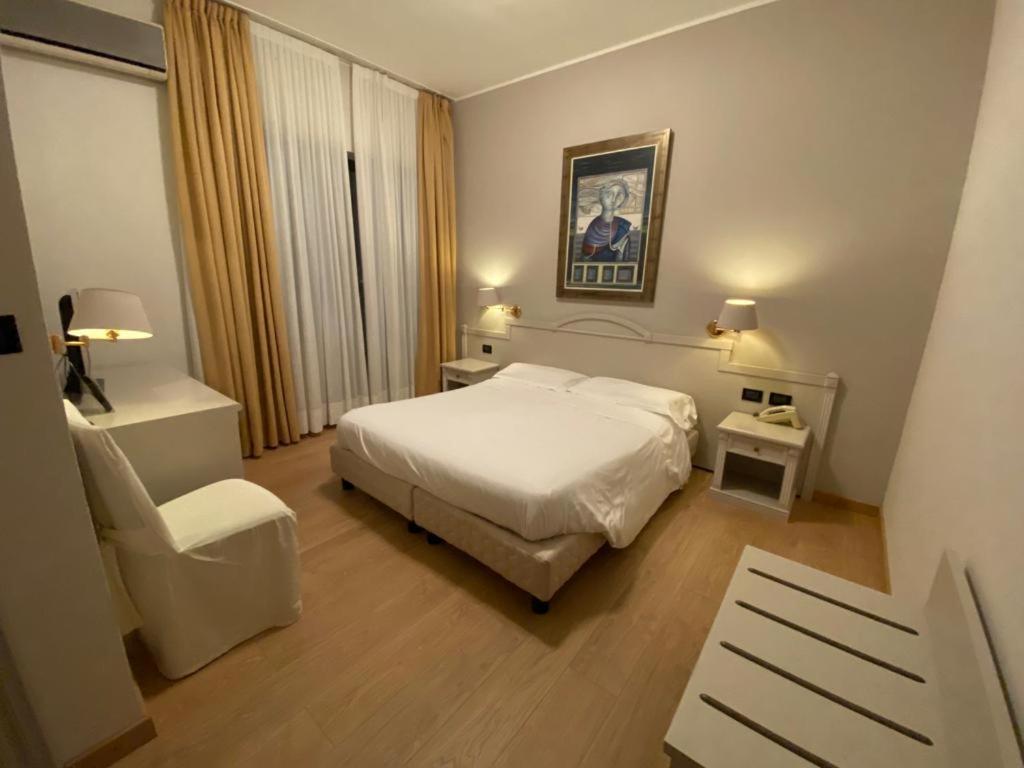 Hotel Cinzia Ristorante Christian E Manuel Vercelli Dış mekan fotoğraf
